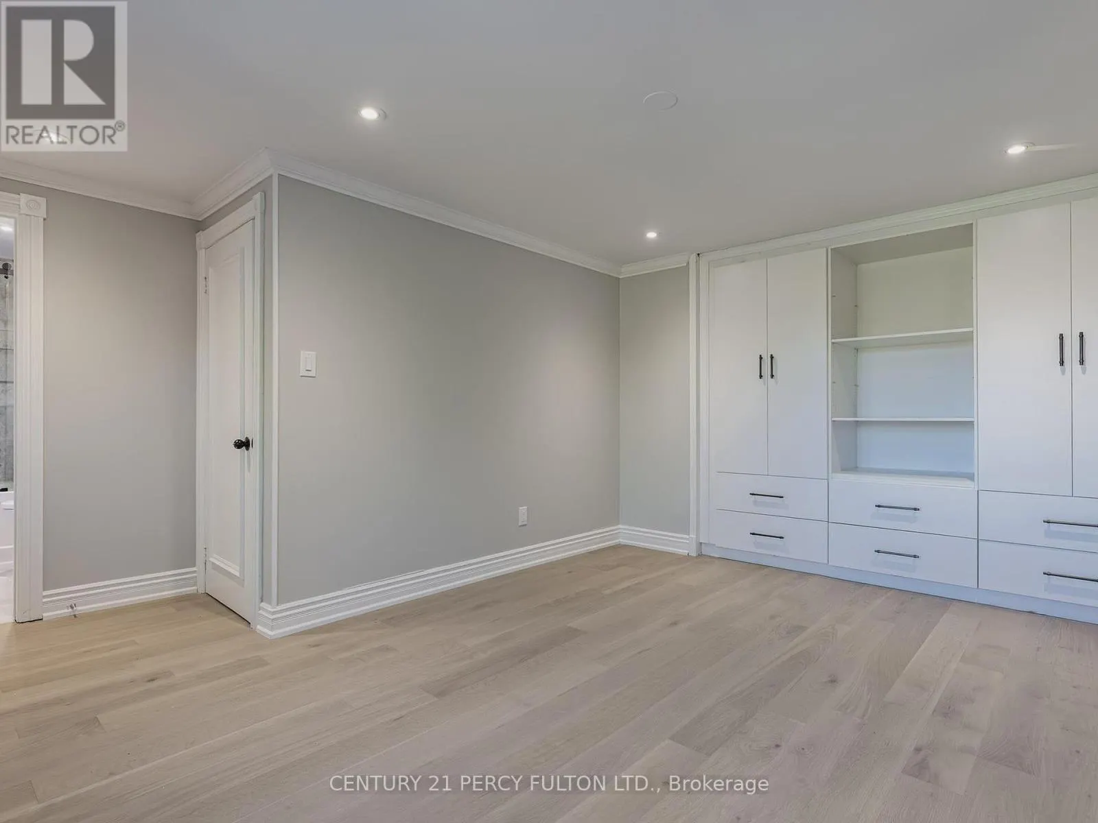 1671 PORTLAND COURT