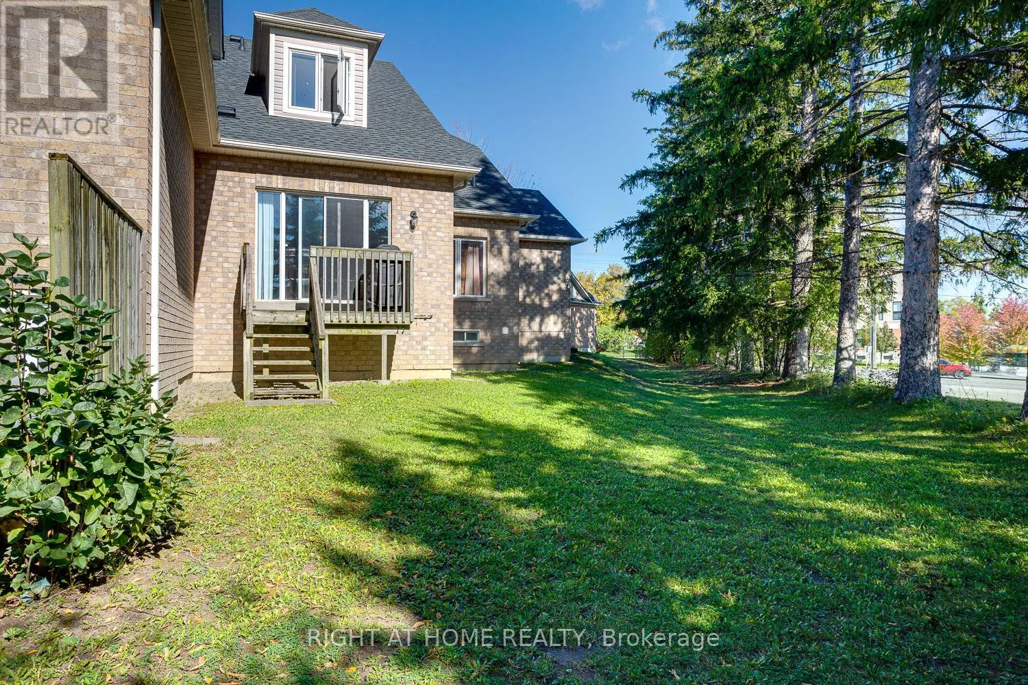 17 - 19 NIAGARA DRIVE