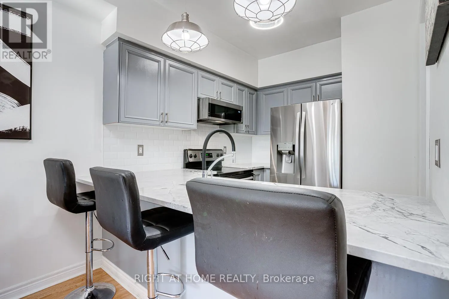 17 - 19 NIAGARA DRIVE