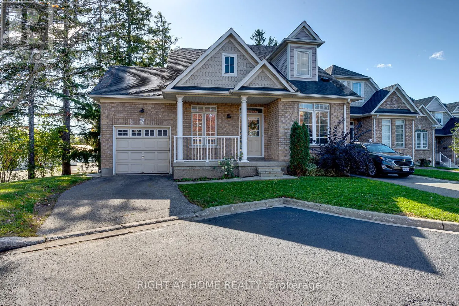 17 - 19 NIAGARA DRIVE