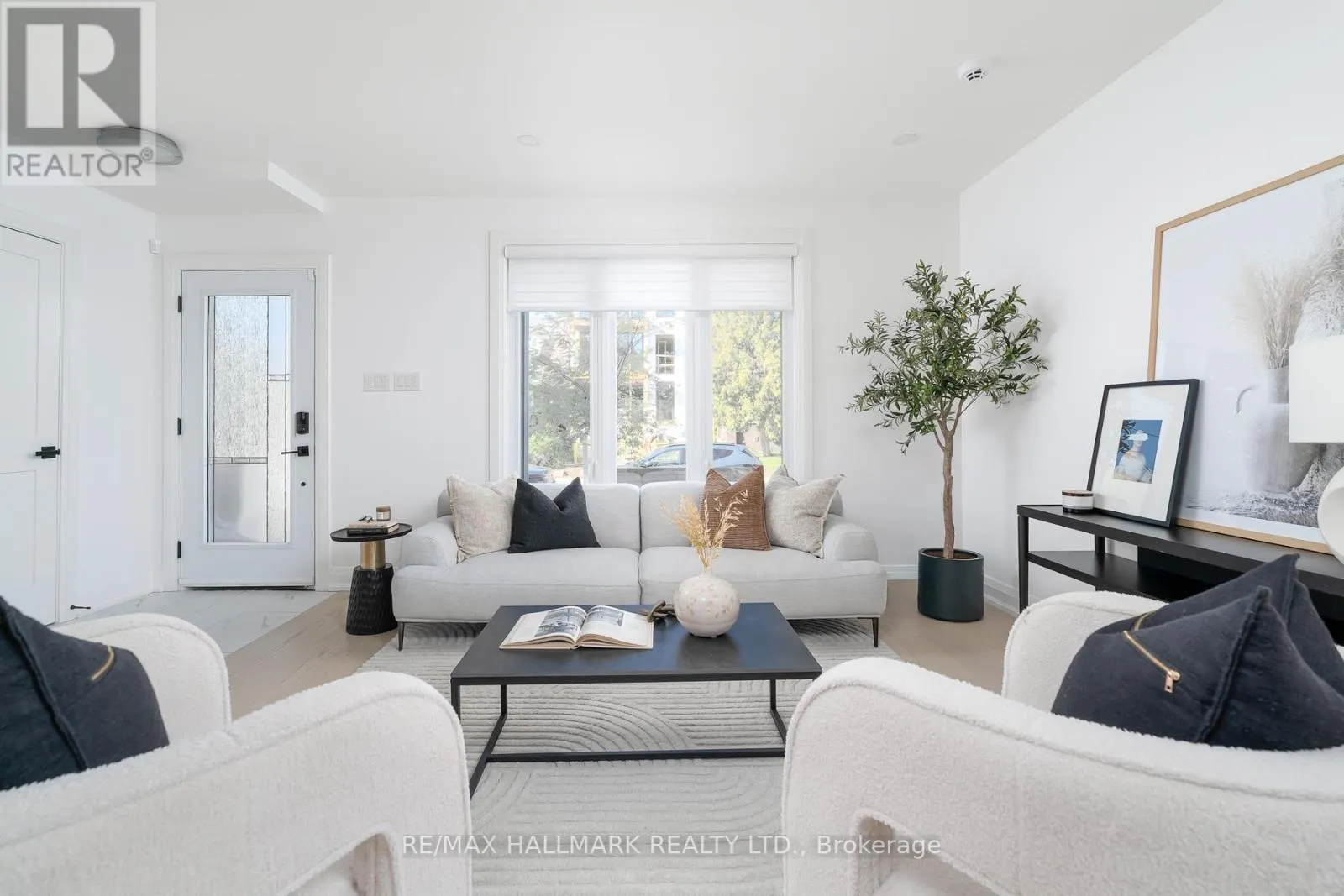 3 THYRA AVENUE
