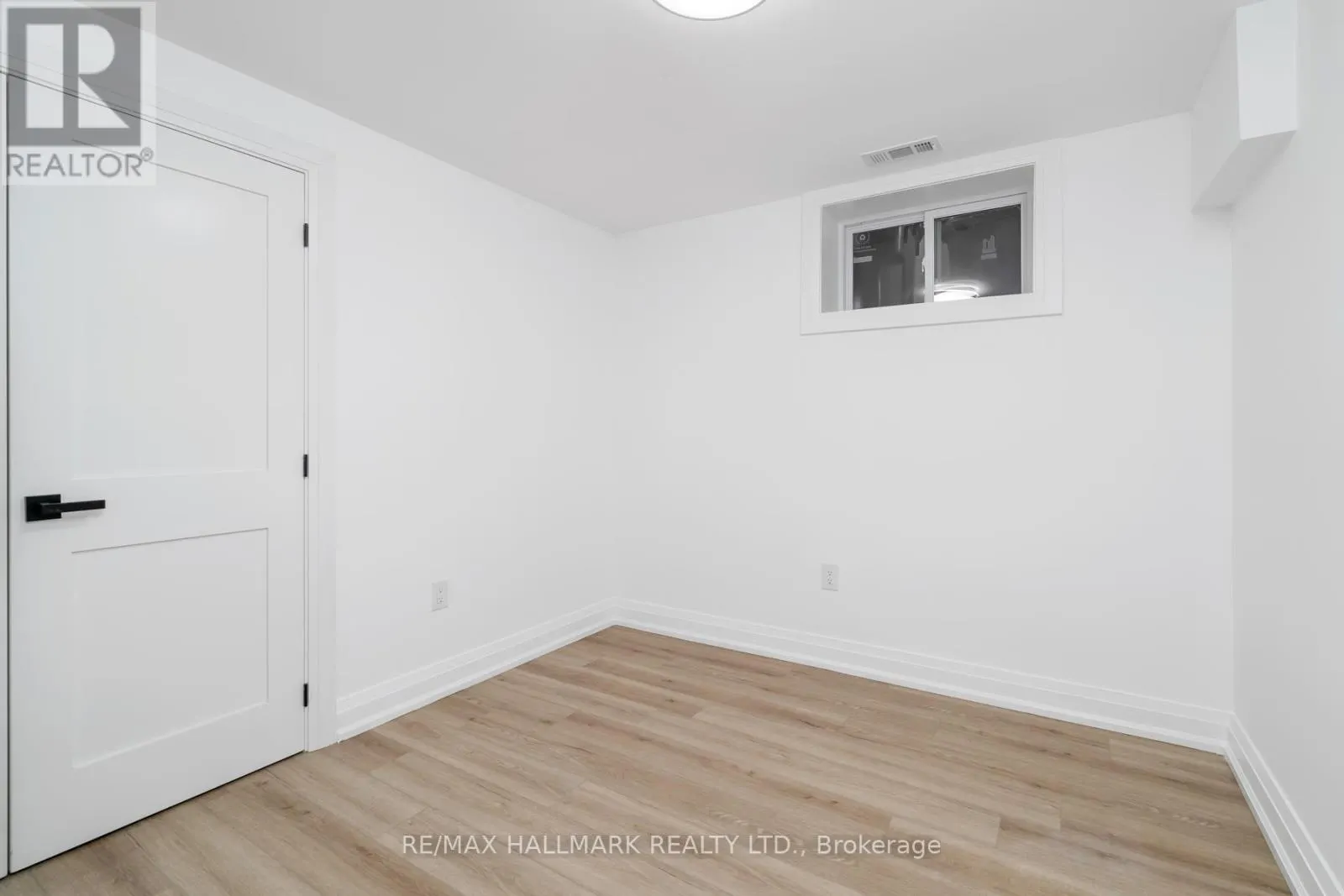 3 THYRA AVENUE