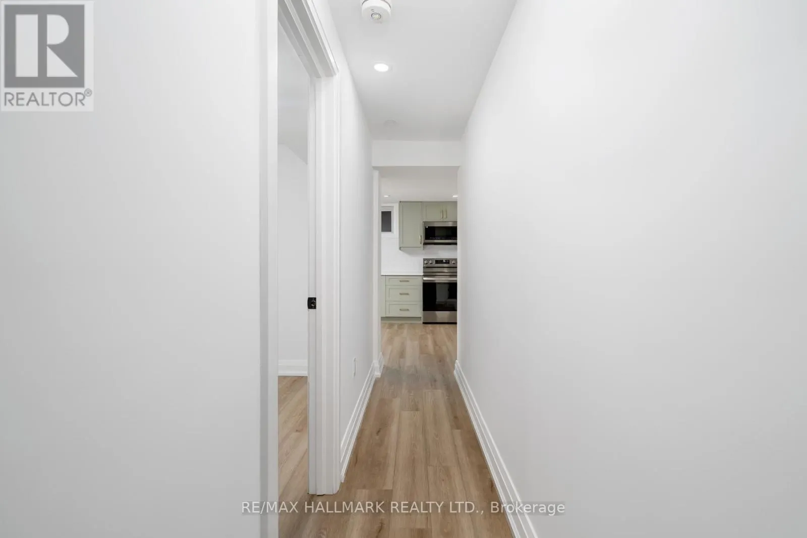 3 THYRA AVENUE