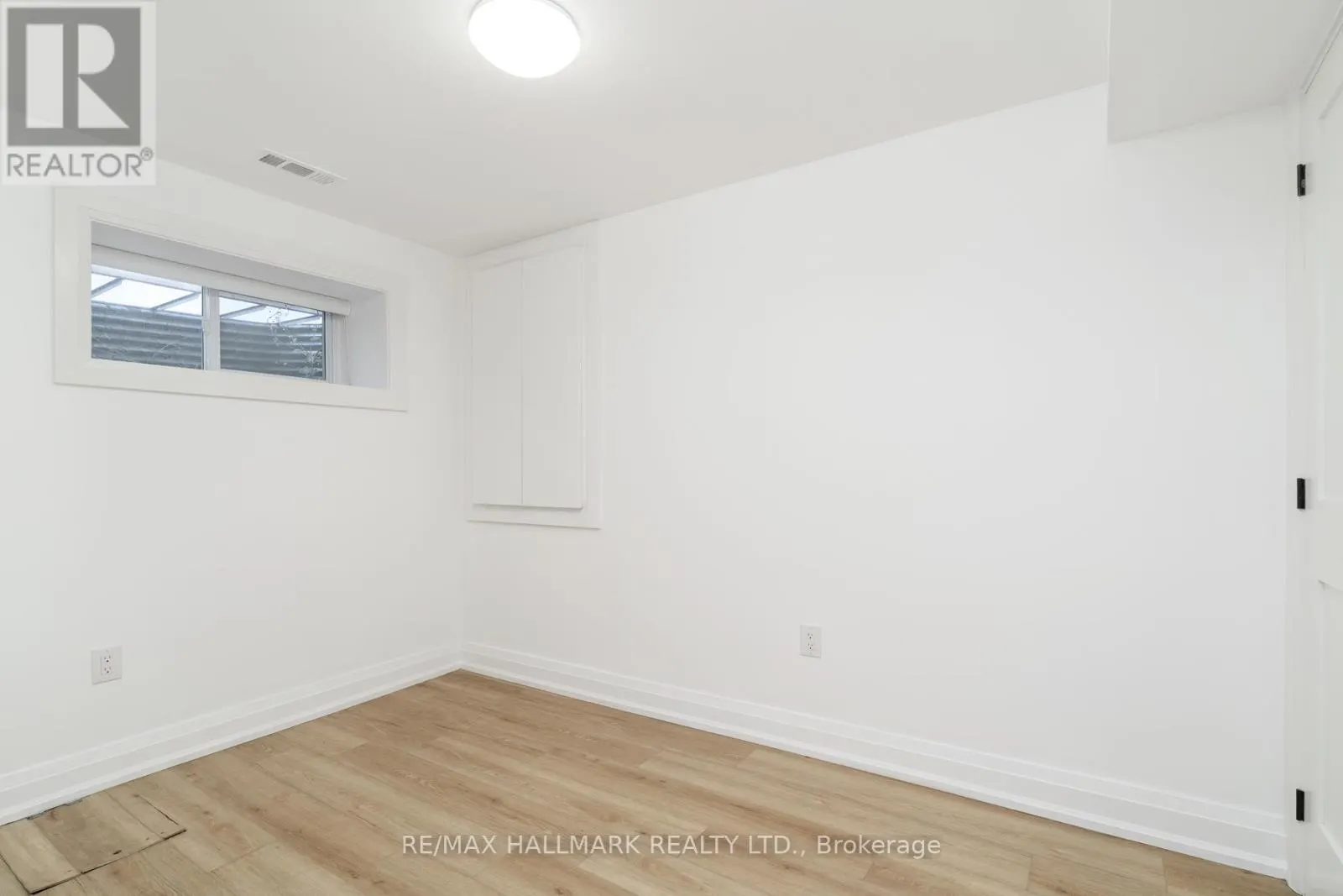 3 THYRA AVENUE