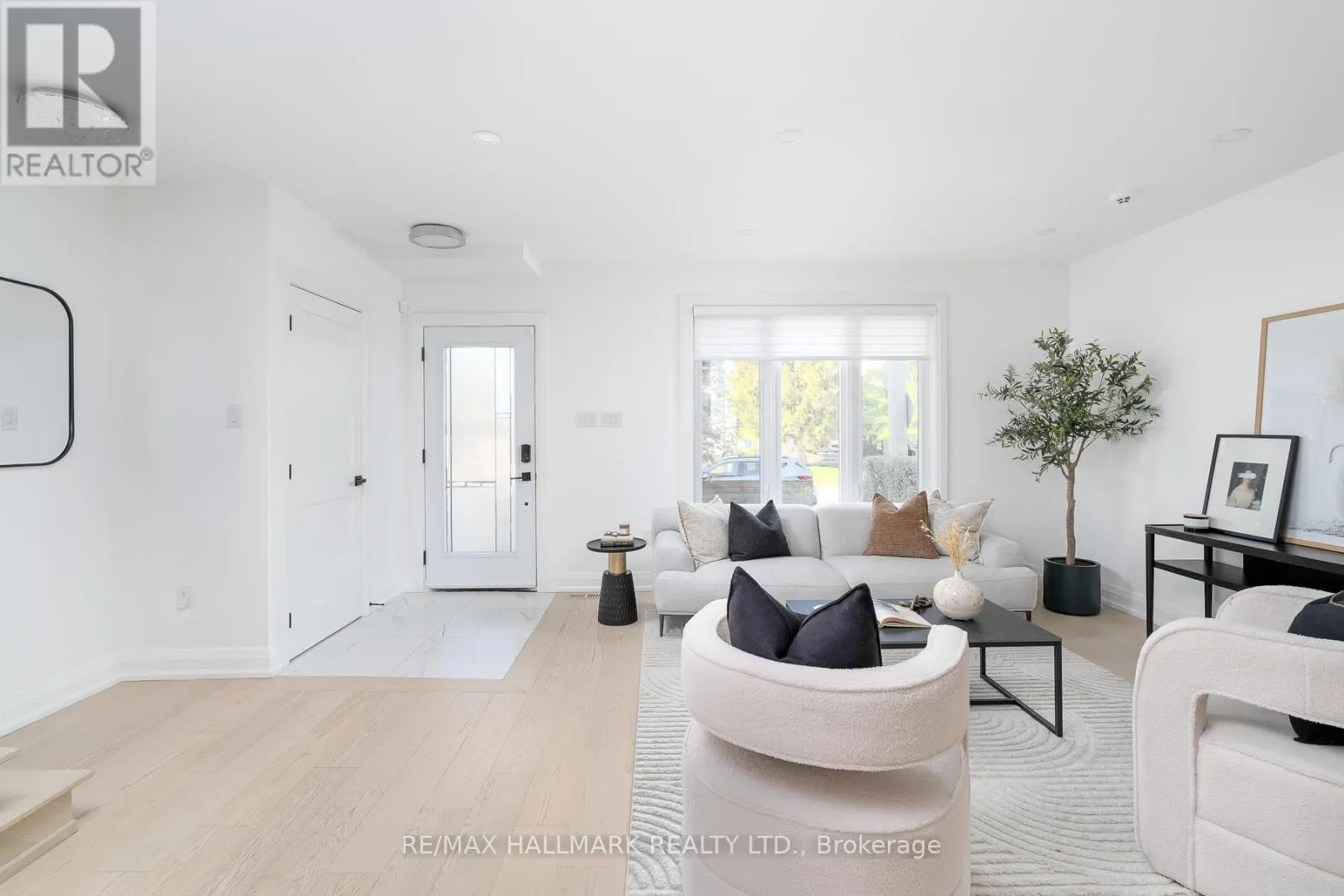 3 THYRA AVENUE