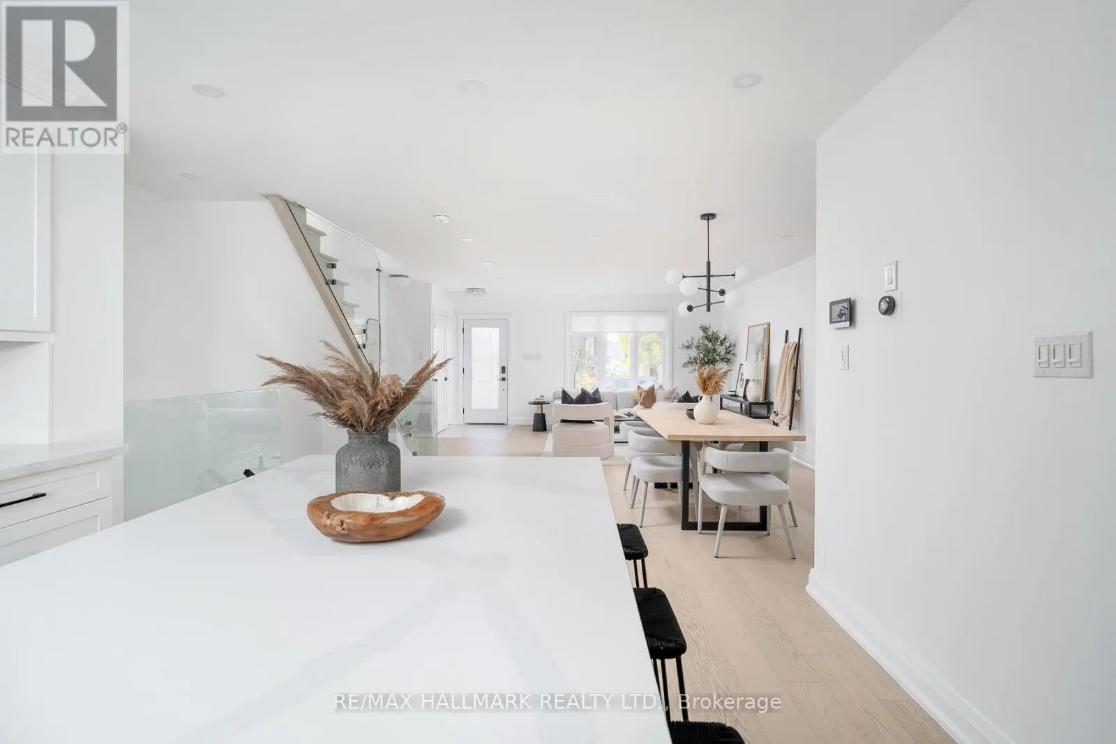 3 THYRA AVENUE