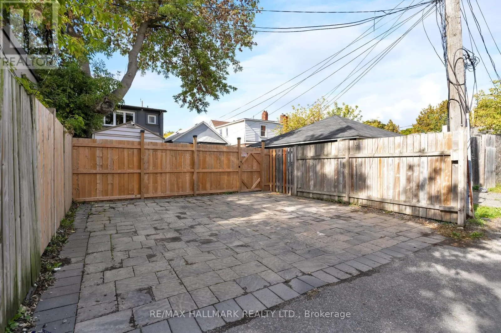 3 THYRA AVENUE