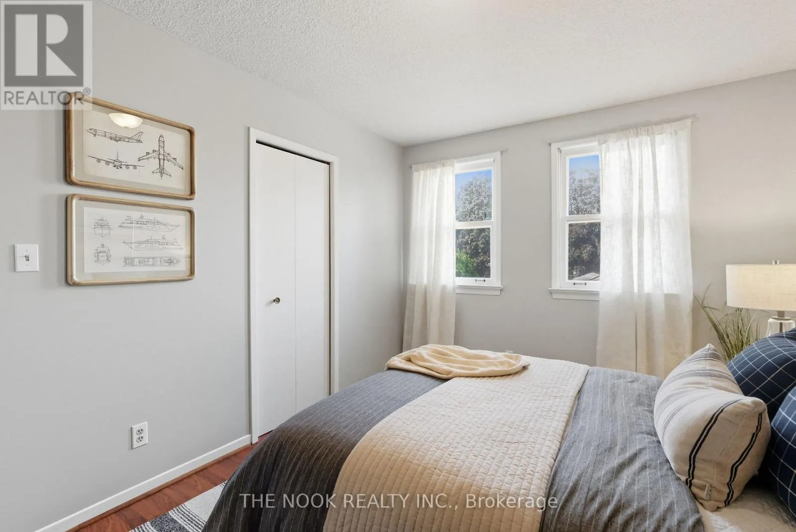 52 ROSALYNNE AVENUE
