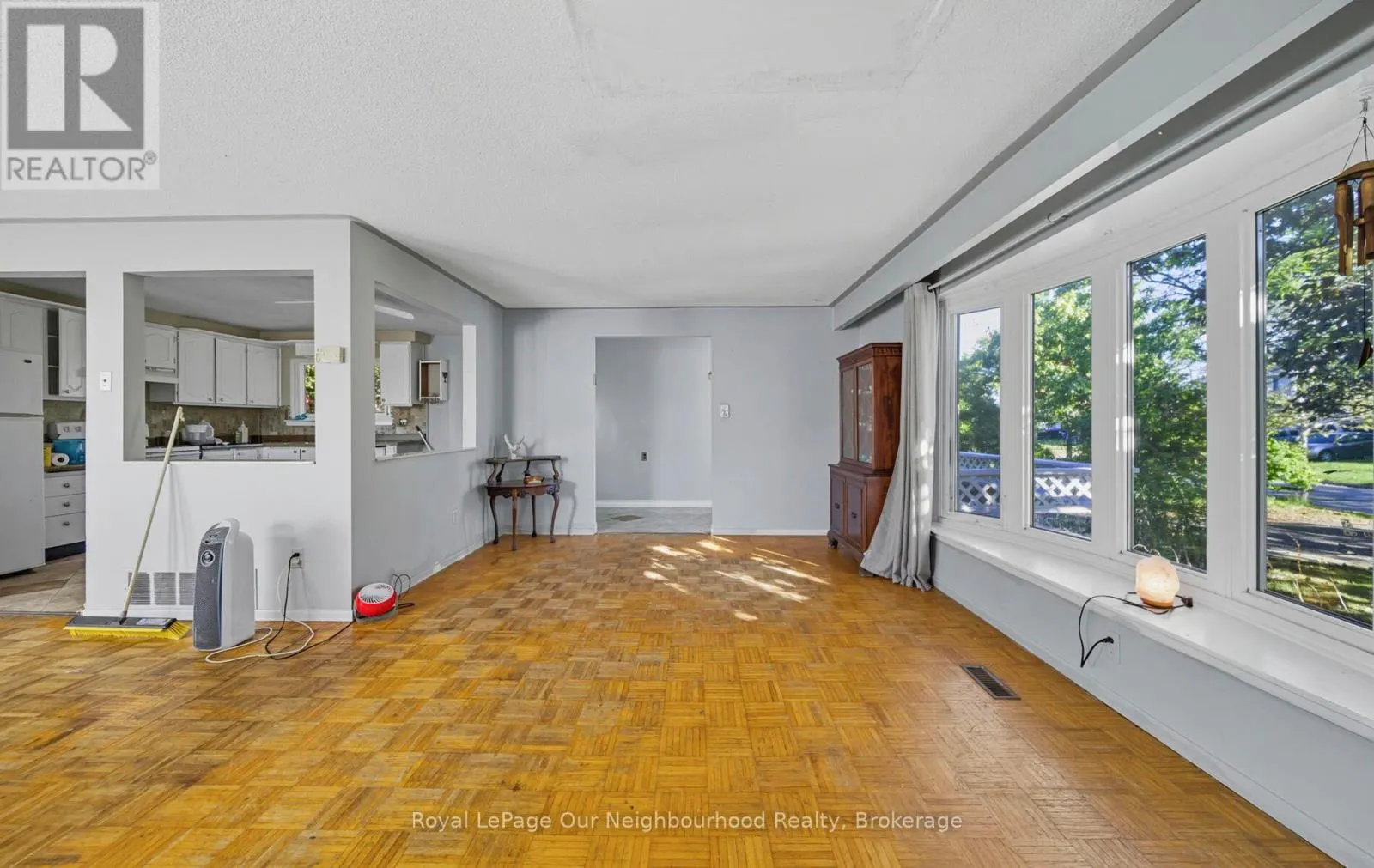 26 SLATER CRESCENT