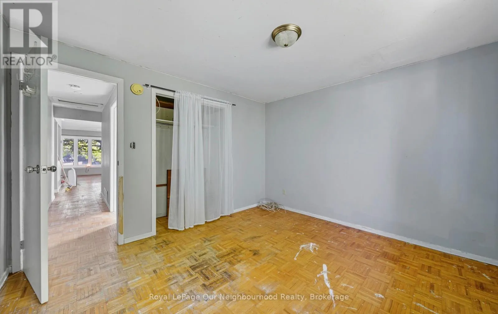 26 SLATER CRESCENT