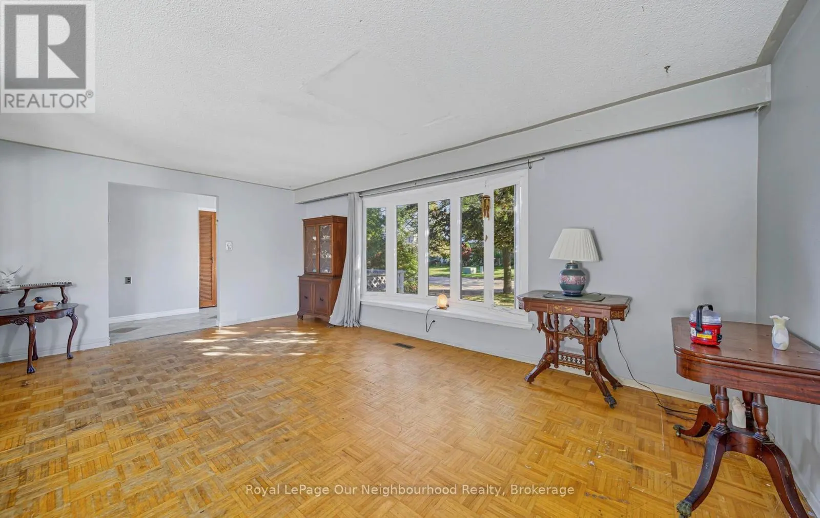 26 SLATER CRESCENT