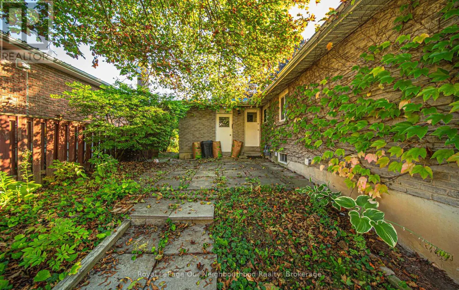 26 SLATER CRESCENT
