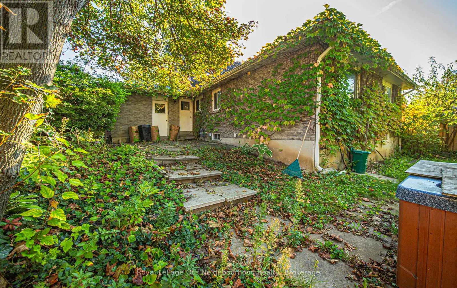 26 SLATER CRESCENT