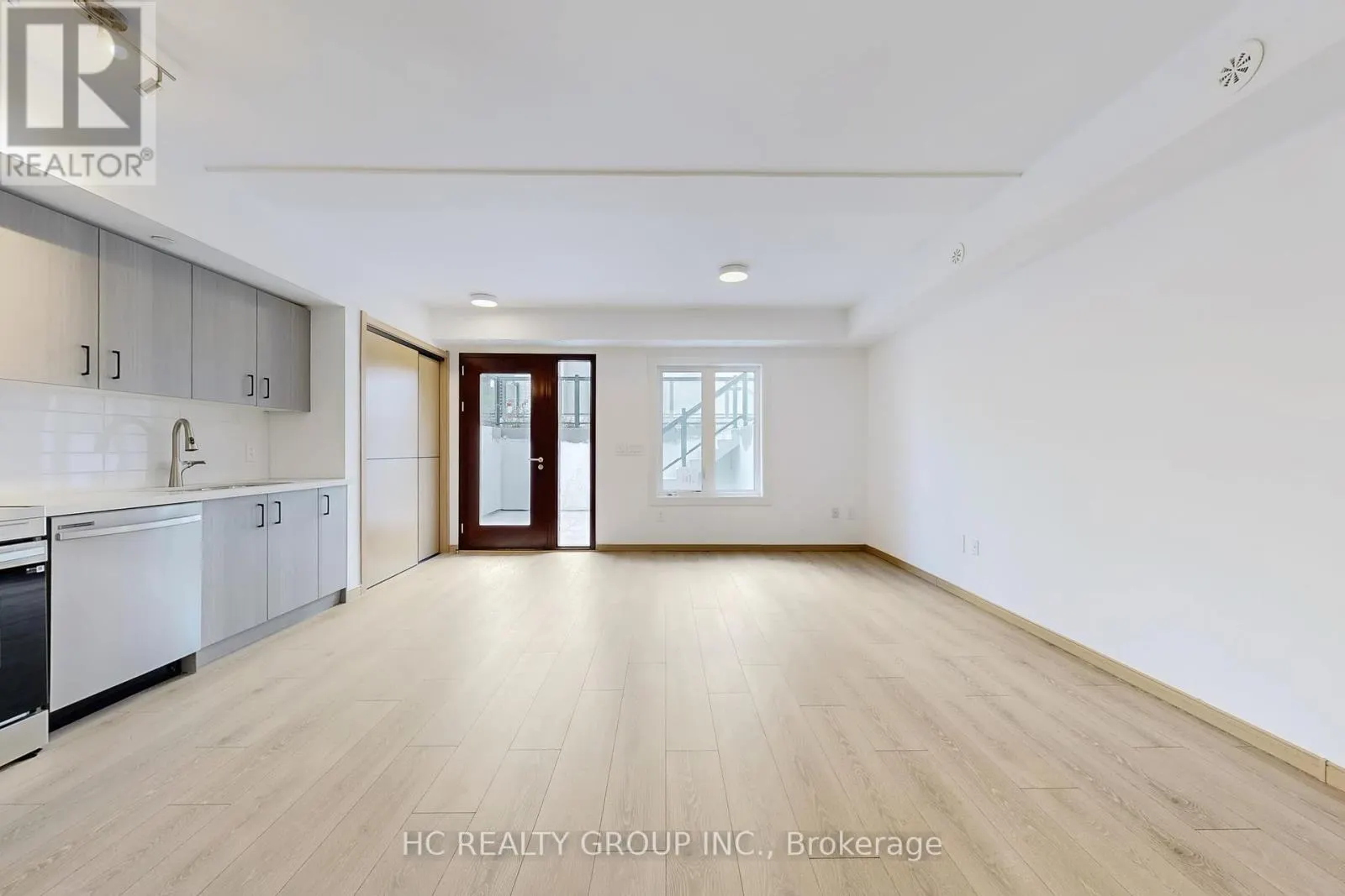 C3-101 - 3425 SHEPPARD AVENUE E