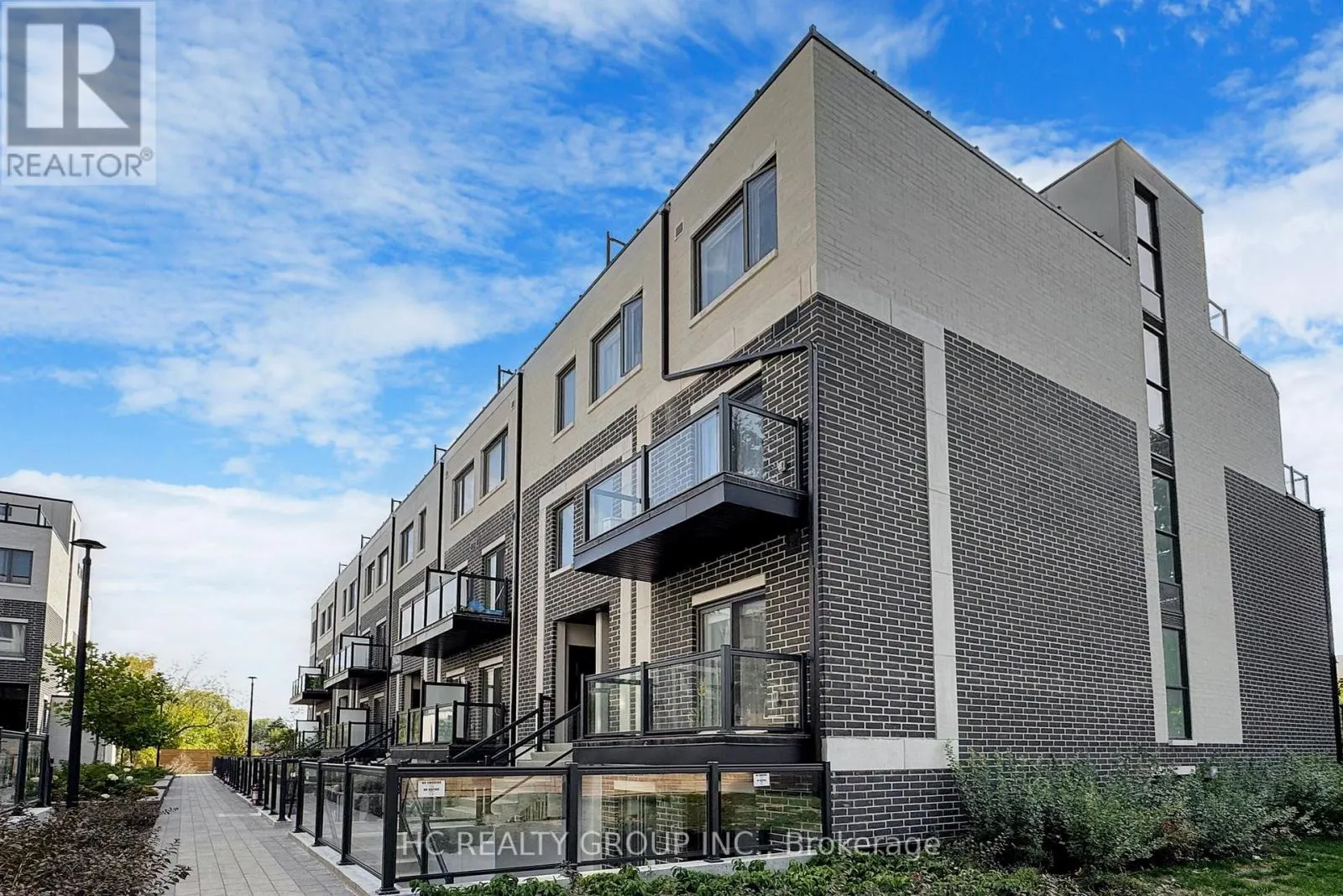 C3-101 - 3425 SHEPPARD AVENUE E