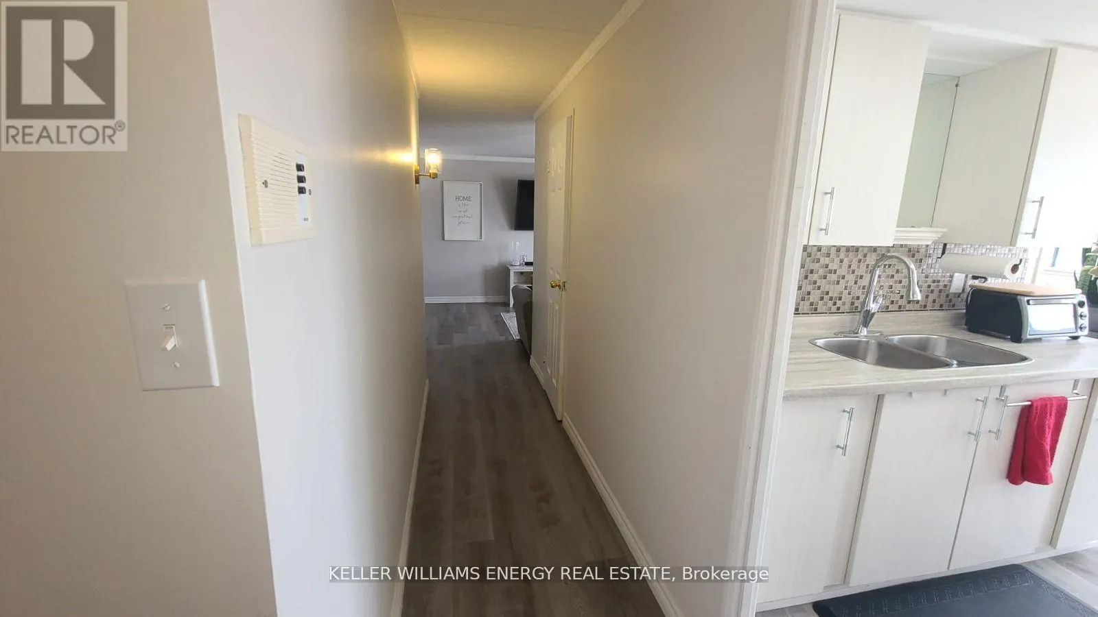 48 - 43 TAUNTON ROAD E, #48