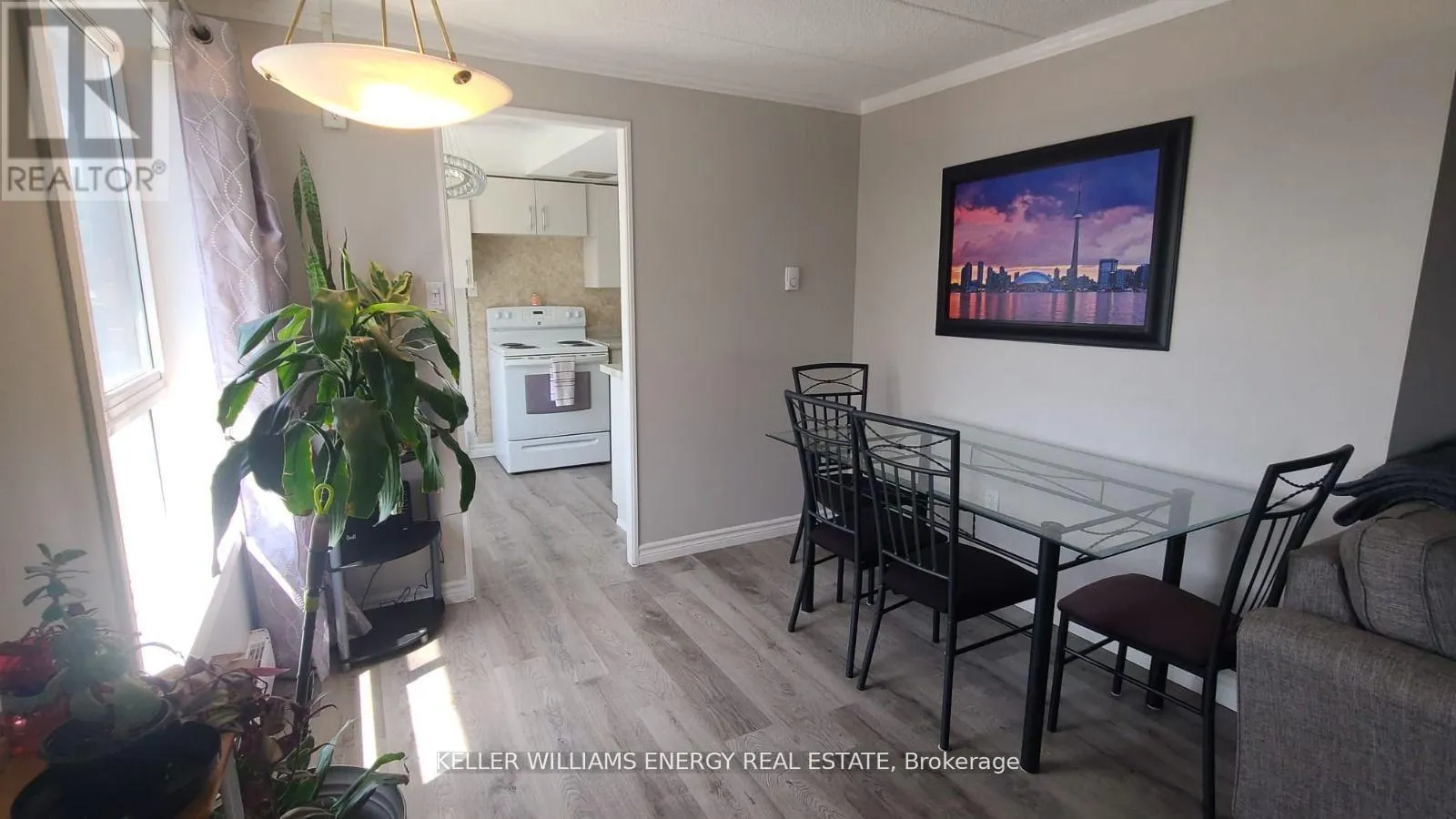 48 - 43 TAUNTON ROAD E, #48
