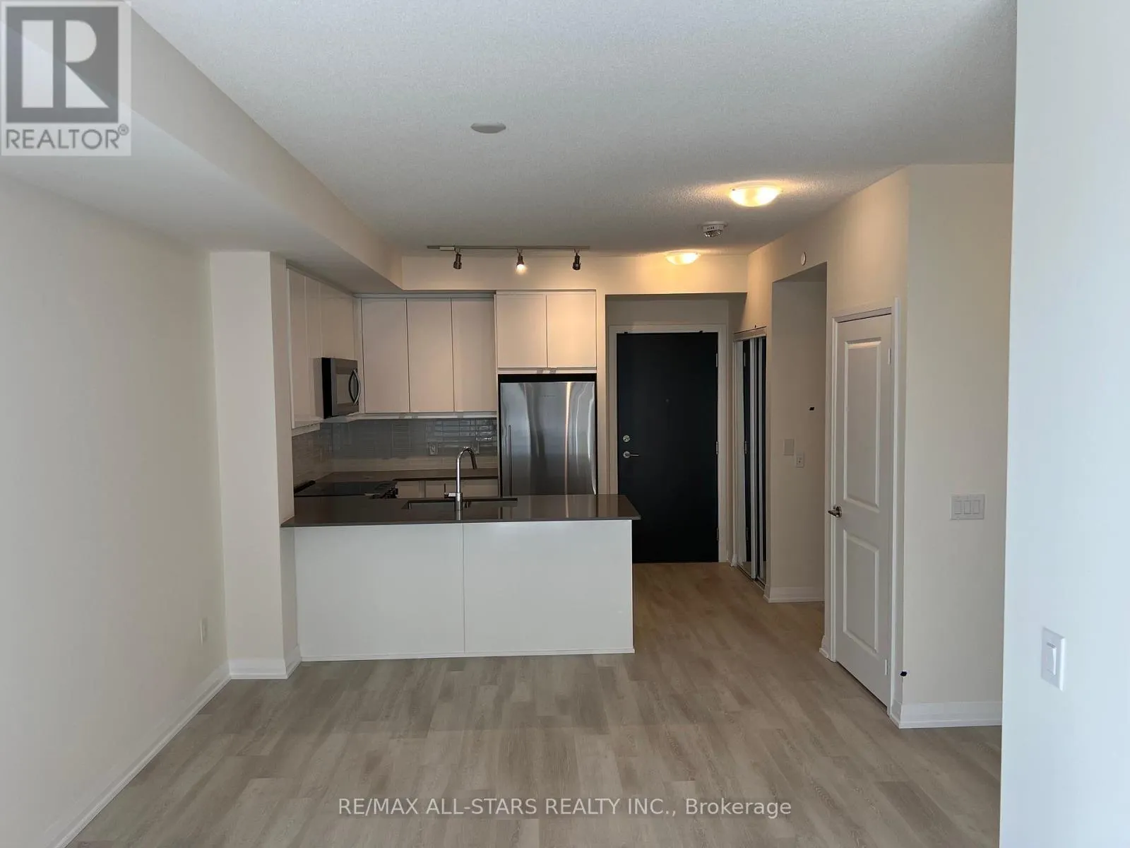 324 - 3270 SHEPPARD AVENUE E