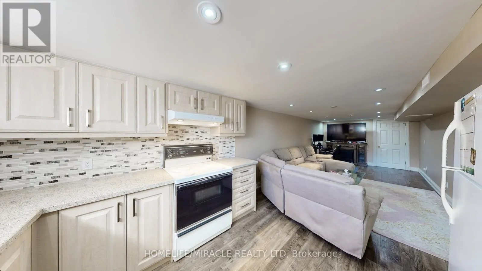 48 FREY CRESCENT