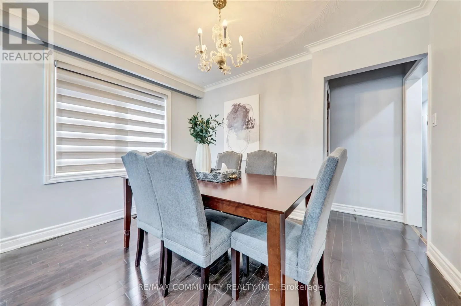 6 BARLOW ROAD