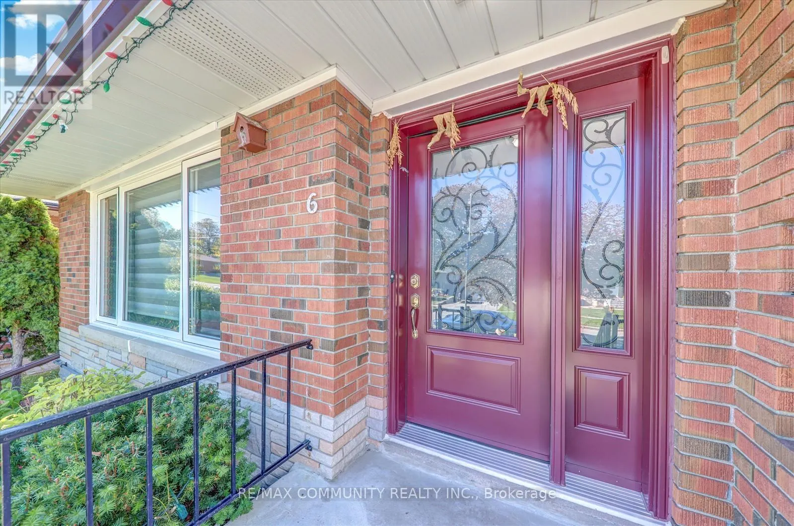 6 BARLOW ROAD
