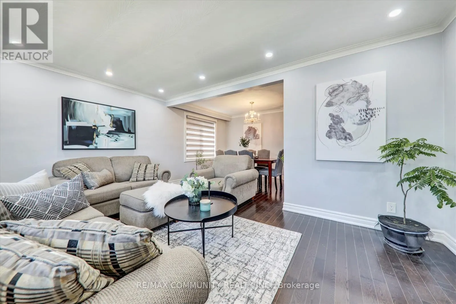 6 BARLOW ROAD