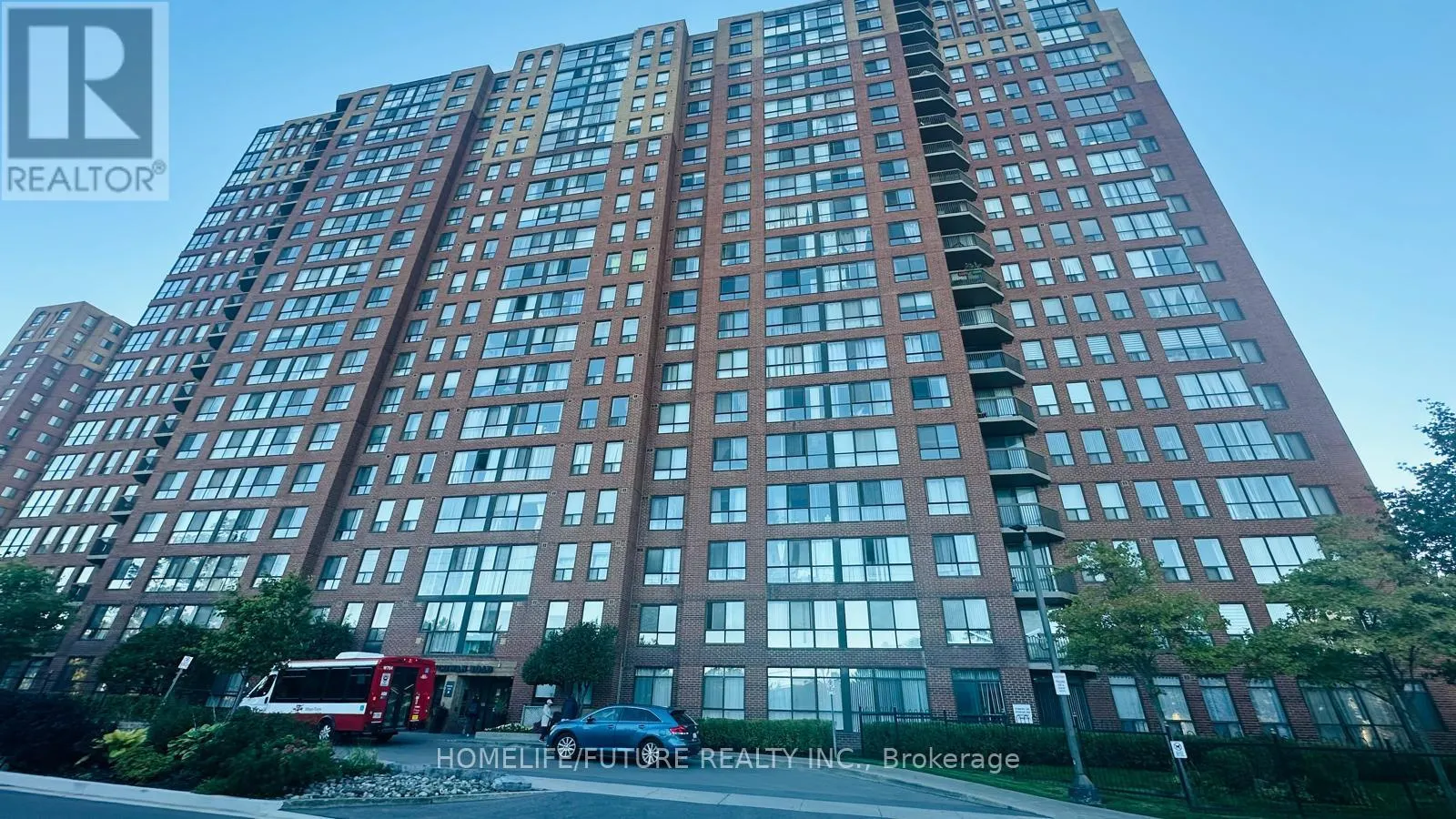 606 - 330 MCCOWAN ROAD