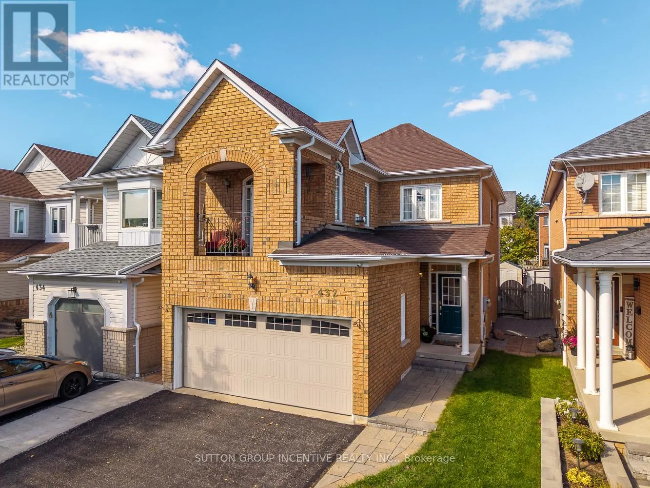 432 WOODSMERE CRESCENT