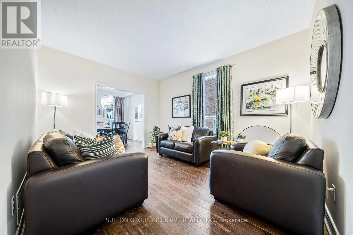 432 WOODSMERE CRESCENT
