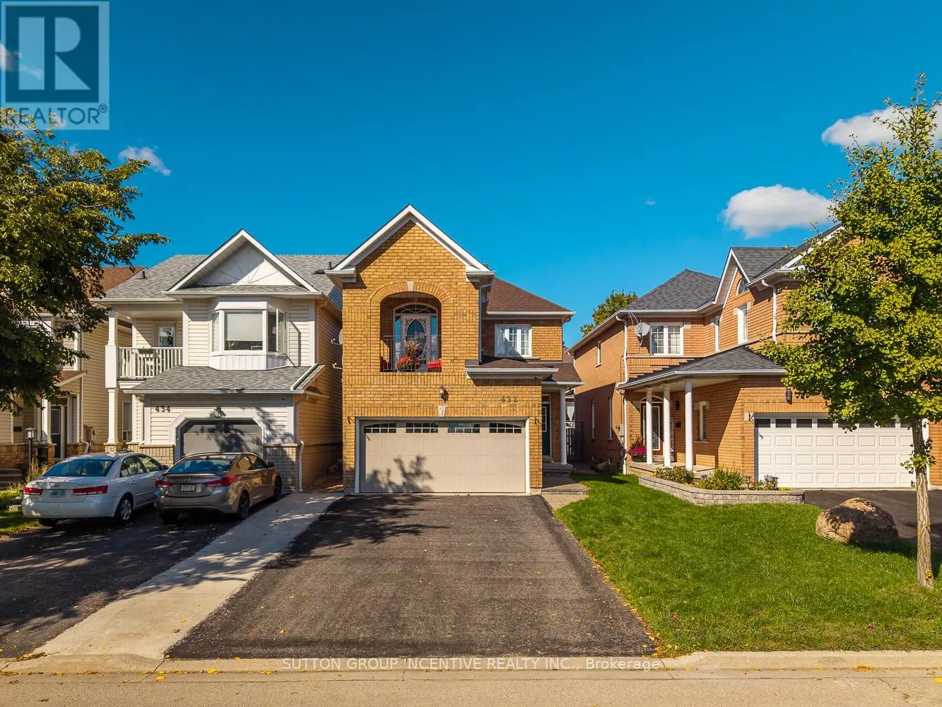 432 WOODSMERE CRESCENT