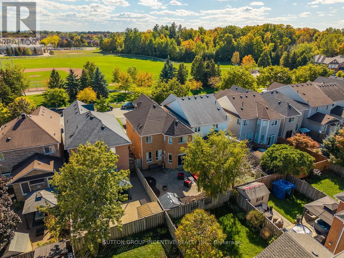 432 WOODSMERE CRESCENT