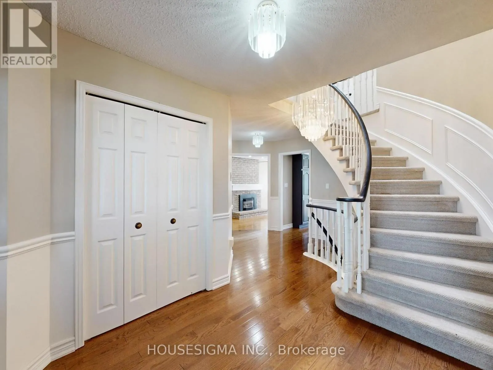 952 PEGGOTY CIRCLE