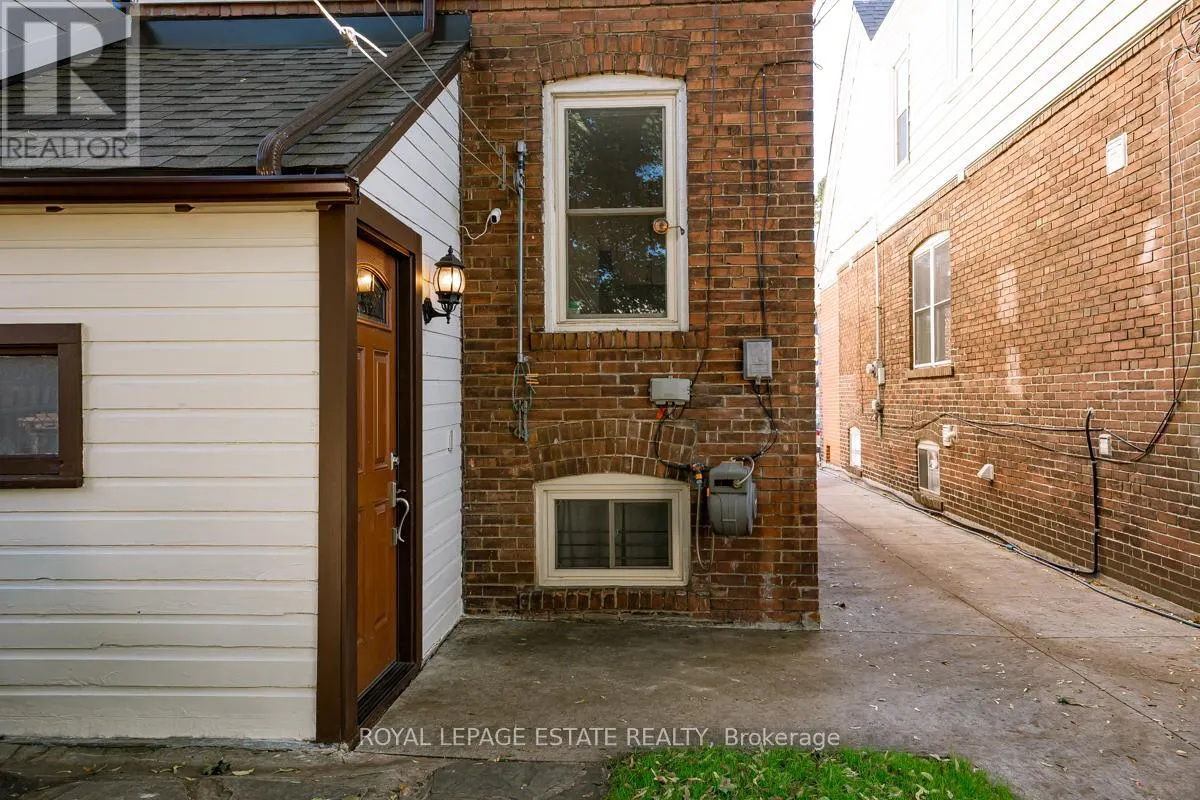 532 GLEBEHOLME BOULEVARD