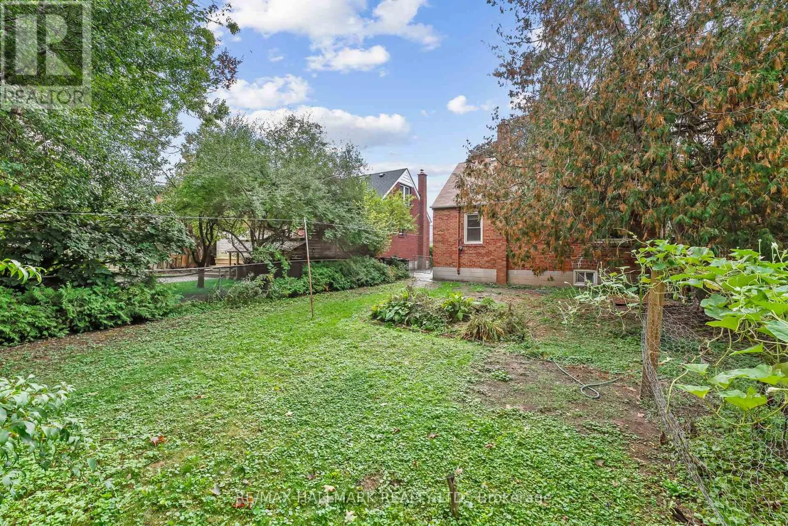 21 PLAXTON DRIVE