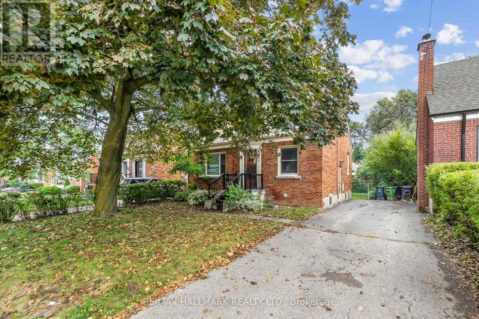 21 PLAXTON DRIVE