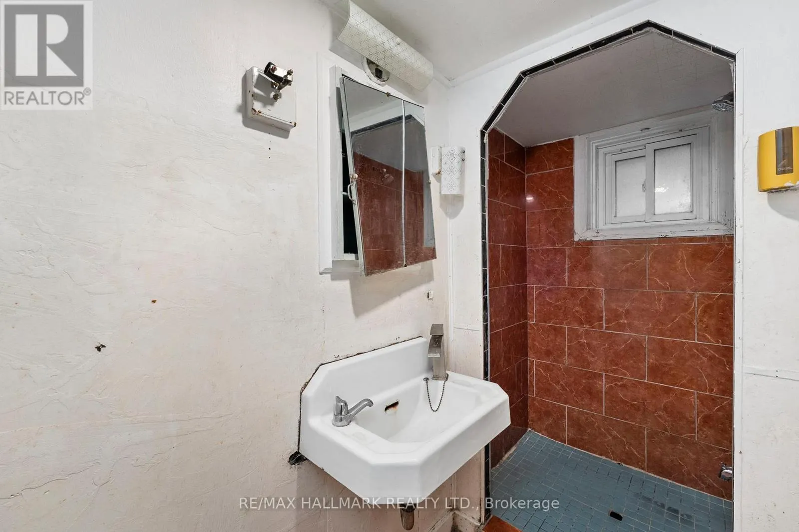 21 PLAXTON DRIVE