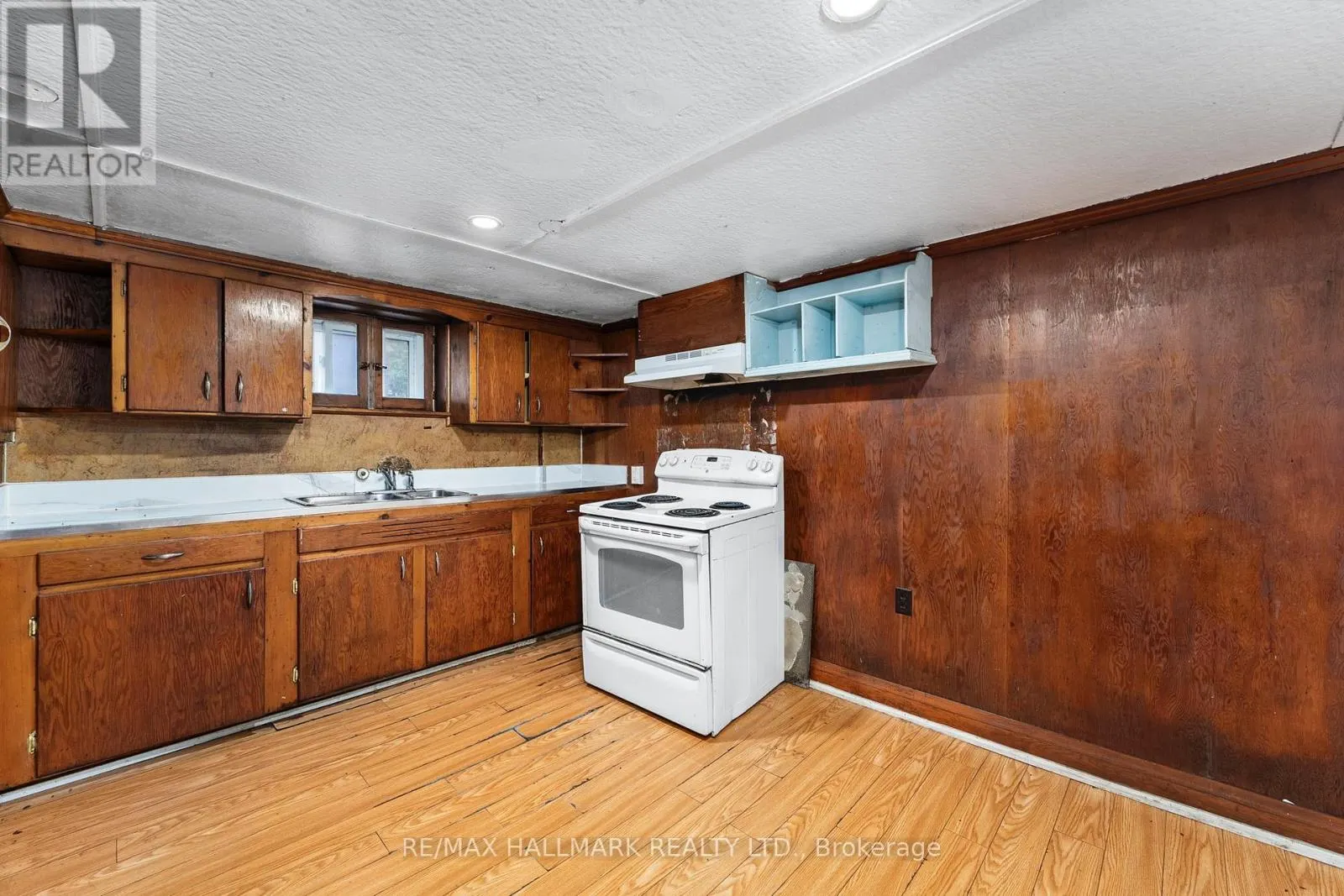 21 PLAXTON DRIVE