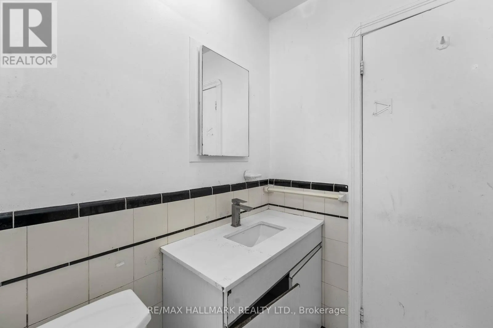 21 PLAXTON DRIVE