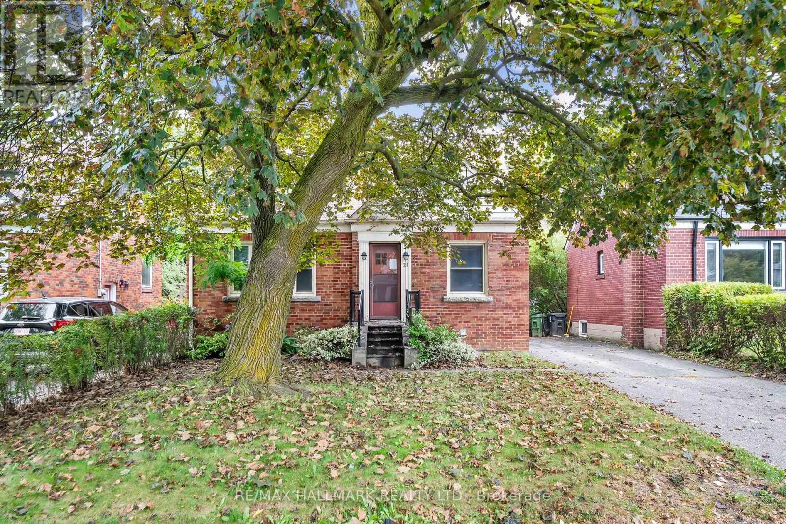 21 PLAXTON DRIVE