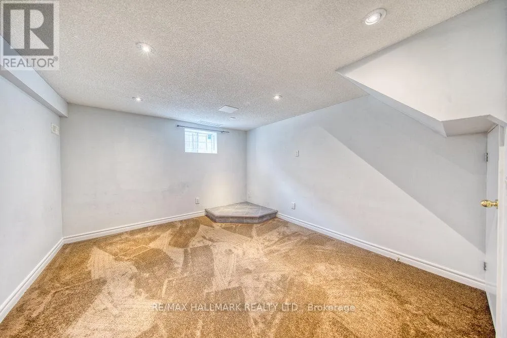 31 GLEN MUIR DRIVE