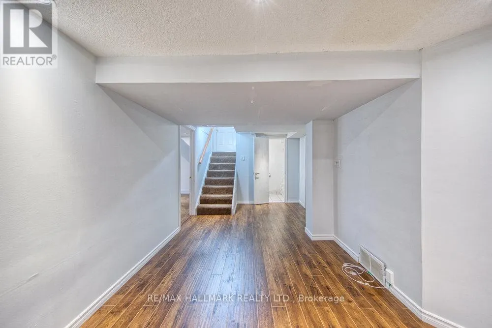 31 GLEN MUIR DRIVE