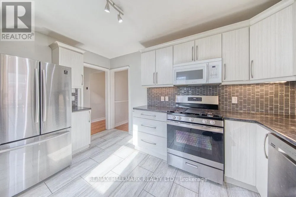 31 GLEN MUIR DRIVE