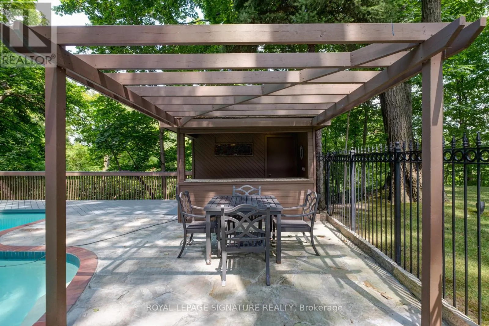 20 TAYLOR DRIVE