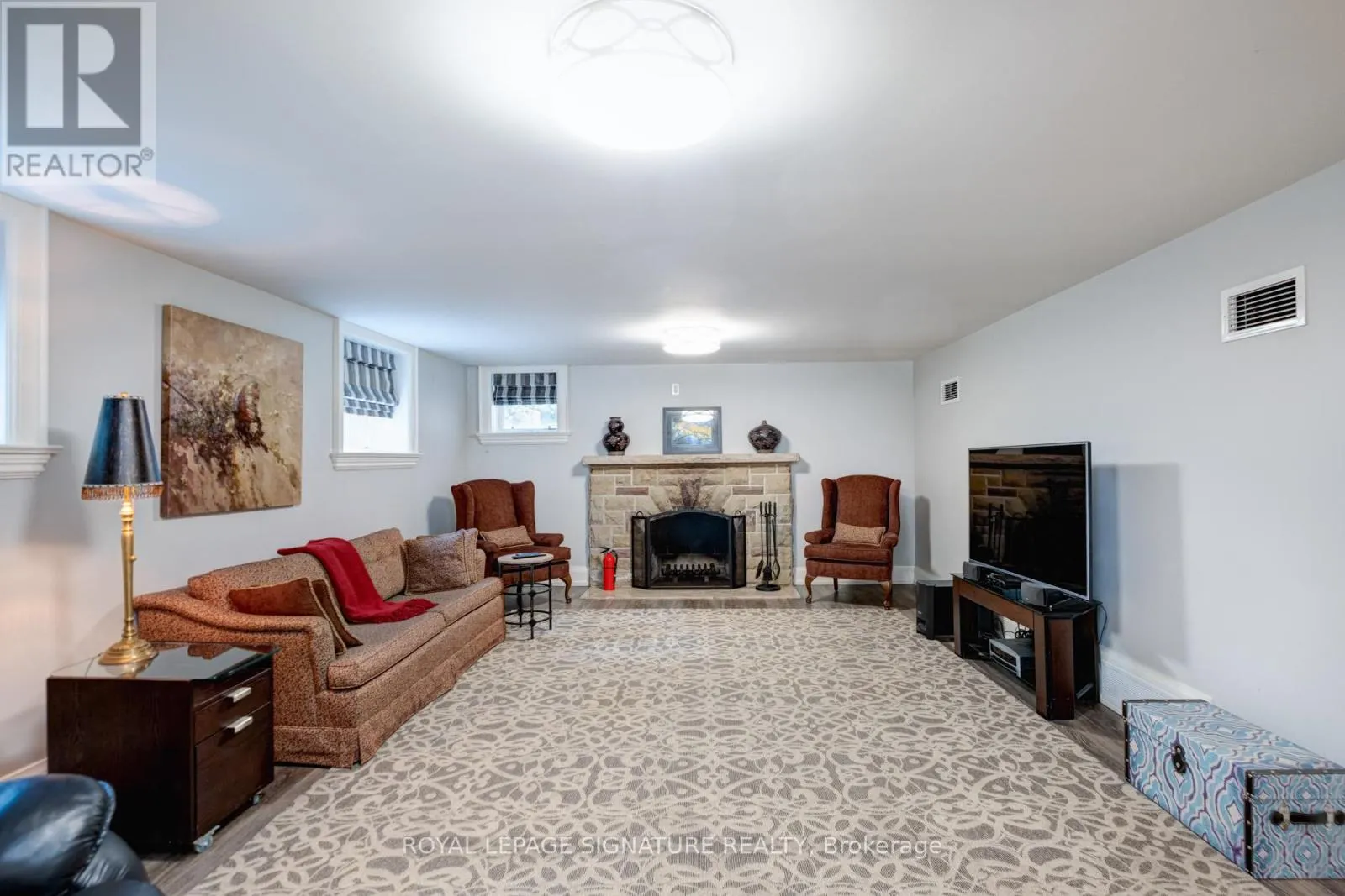 20 TAYLOR DRIVE