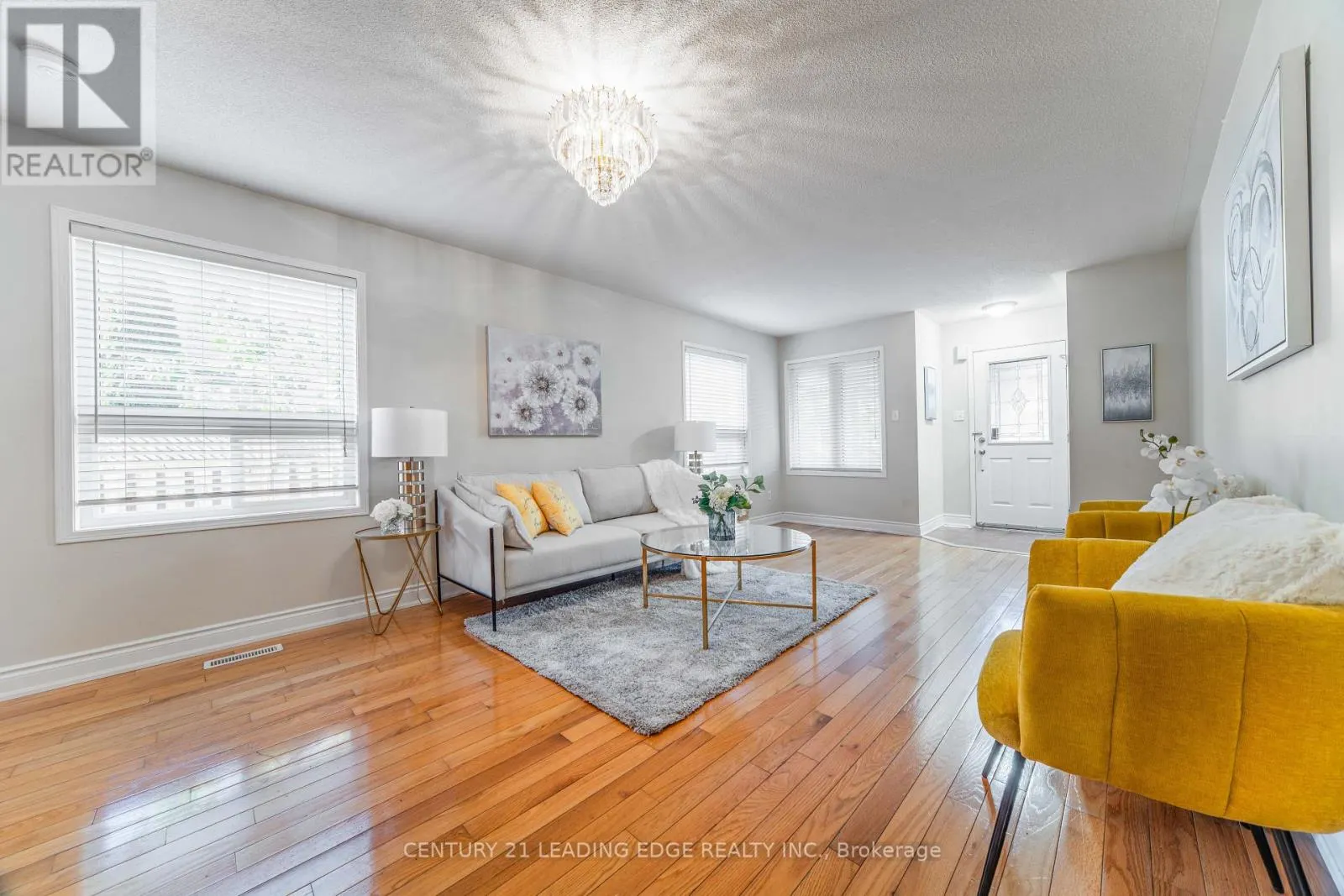 4 GLACIER CRESCENT
