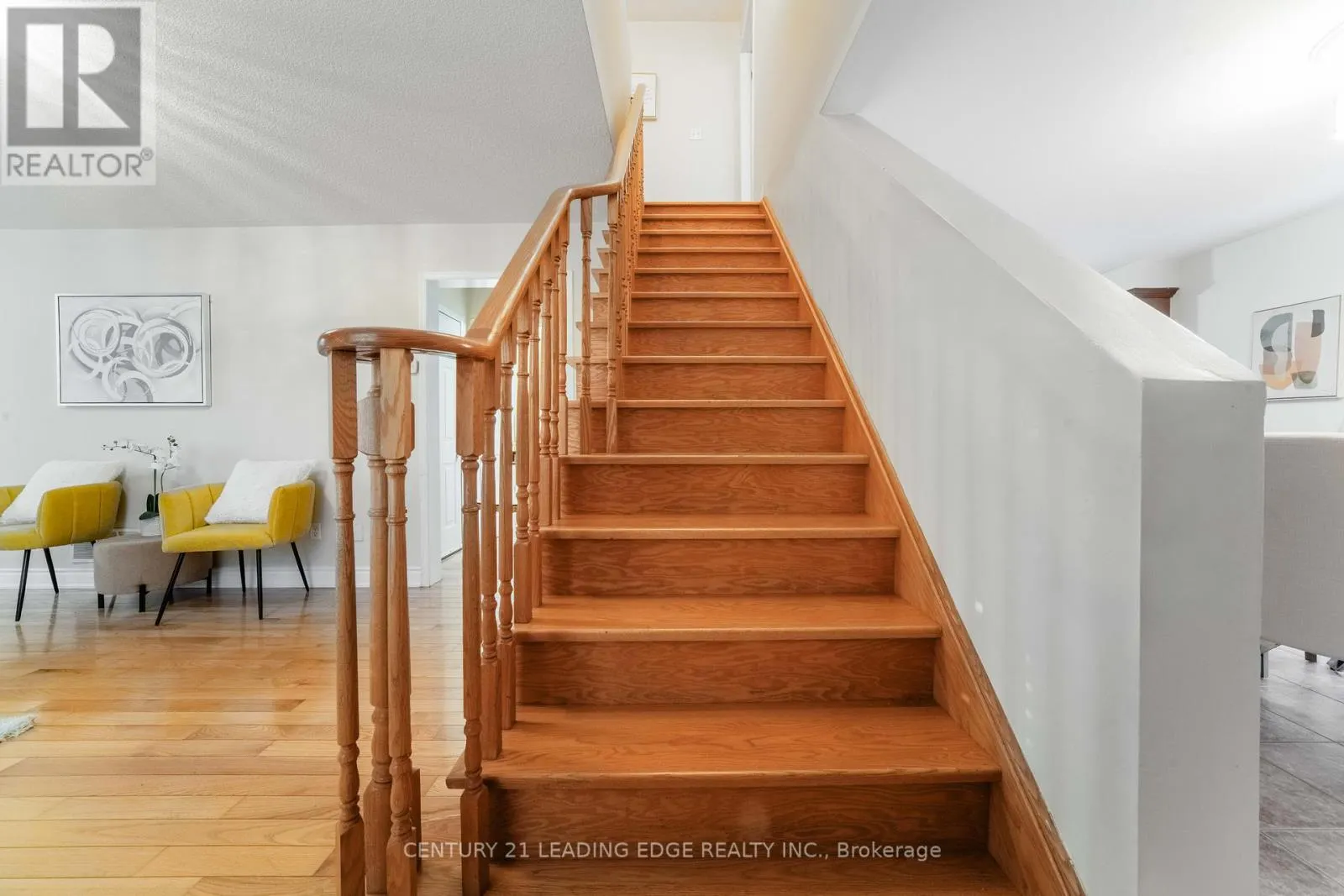 4 GLACIER CRESCENT
