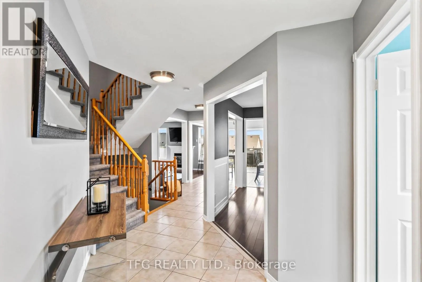 1187 ASHGROVE CRESCENT