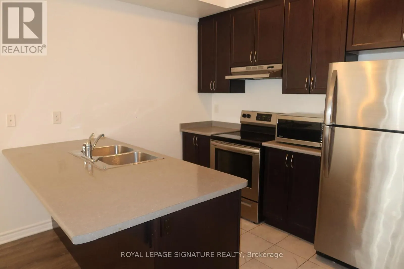 5 - 45 HERON PARK PLACE