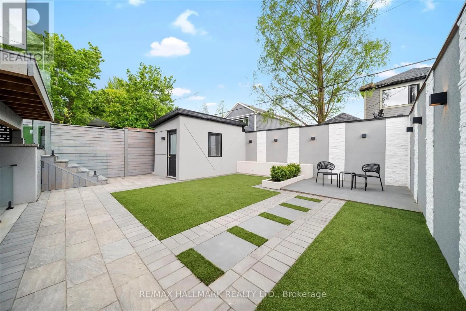 40 MANDERLEY DRIVE