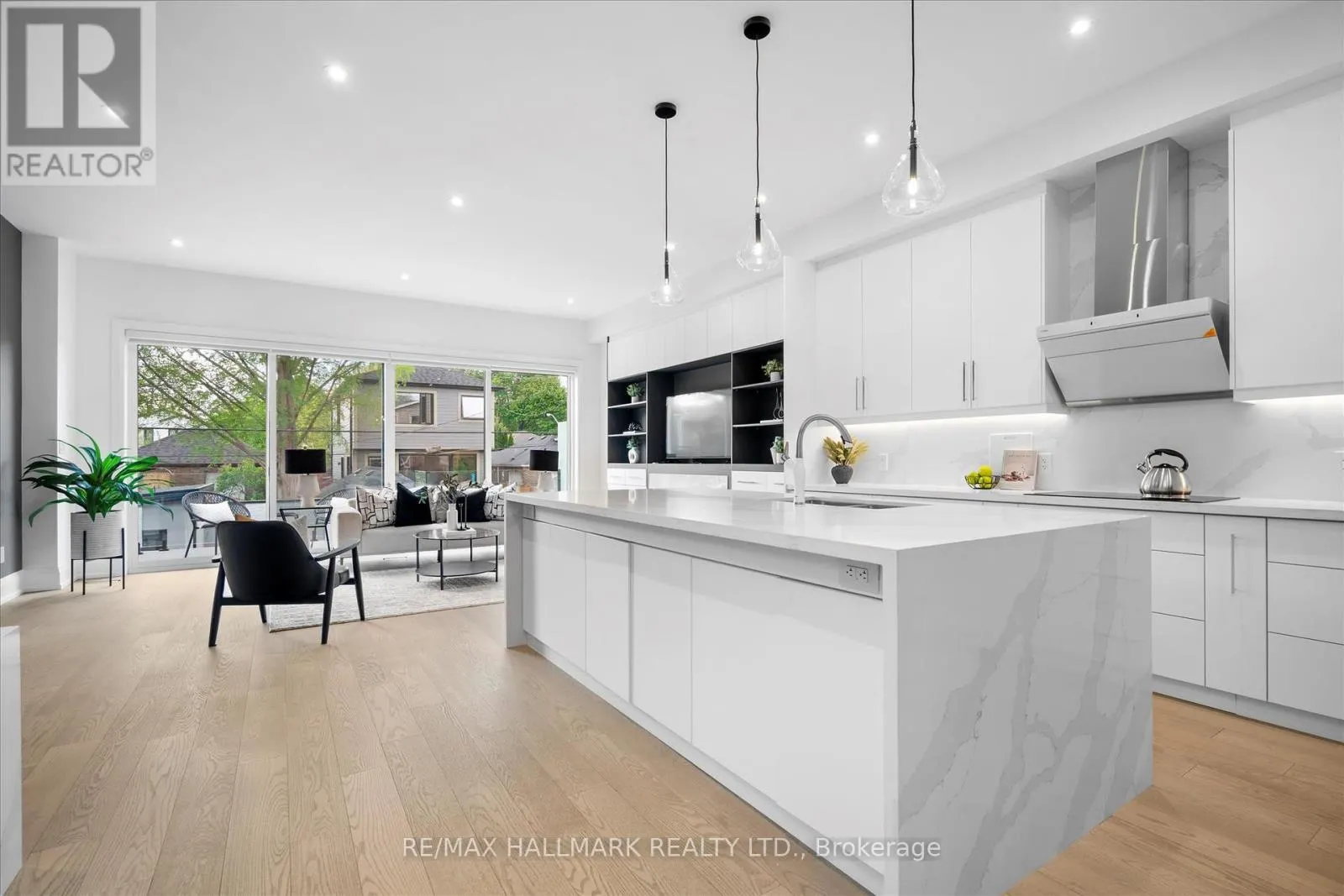 40 MANDERLEY DRIVE